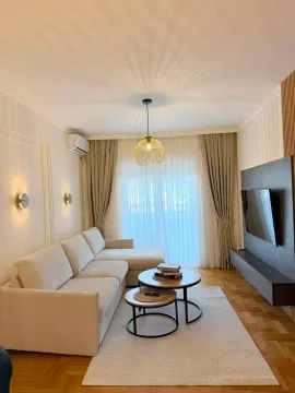 Rent, one bedroom apartment, 52m², Centar, Budva - image 3
