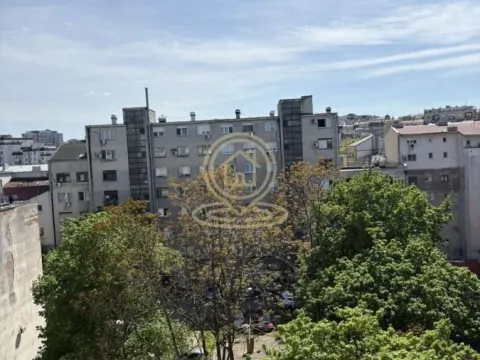 Izdavanje, dvosoban stan, 45m², Stari Grad, Beograd - image 9