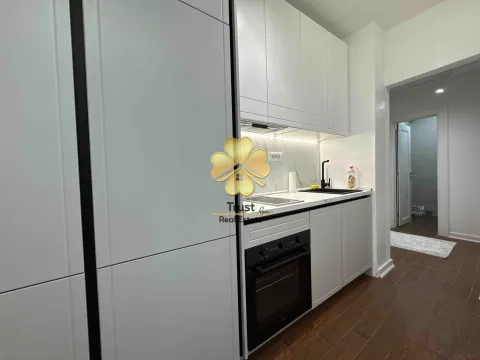 Izdavanje, trosoban stan, 90m², Obala Morače, Podgorica - image 7