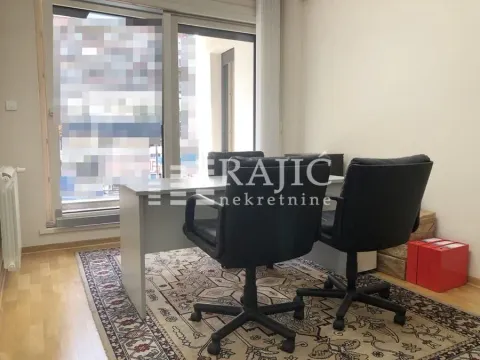 Sale, three bedroom apartment, 82m², Južni Bulevar, Vračar Sve Podlokacije - image 8
