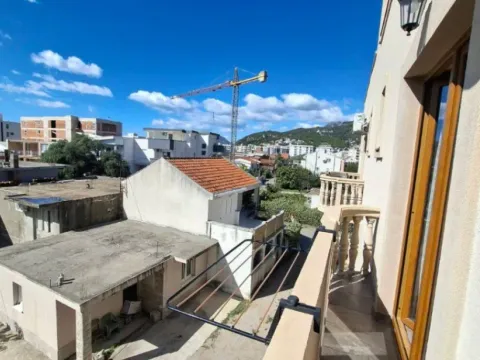 Izdavanje, garsonjera, 25m², Ilino, Bar - image 12