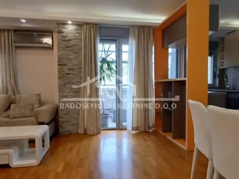 Izdavanje, trosoban stan, 68m², Čukarica, Beograd