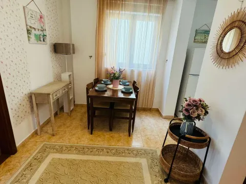 Sale, one bedroom apartment, 50m², Petrovac, Budva - image 7
