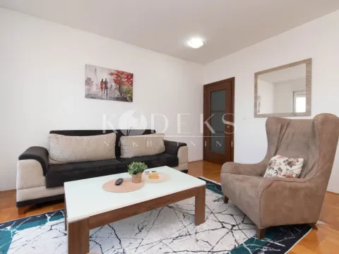 Izdavanje, dvosoban stan, 99m², Tuški Put, Podgorica - image 11