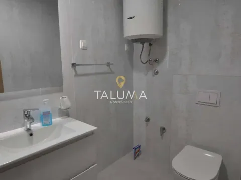 Rent, two bedroom apartment, 77m², City Kvart, Podgorica - image 6