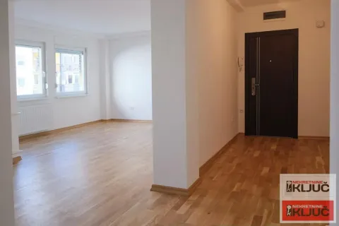 Izdavanje, dvosoban stan, 55m², Bulevar Oslobodjenja, Novi Sad Sve Podlokacije - image 3