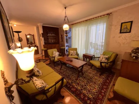 Izdavanje, trosoban stan, 132m², Centar, Bar - image 10