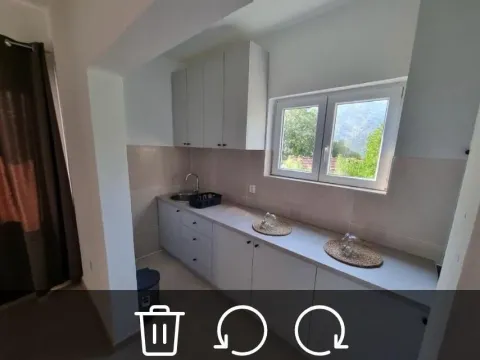 Izdavanje, dvosoban stan, 90m², Risan, Kotor - image 7