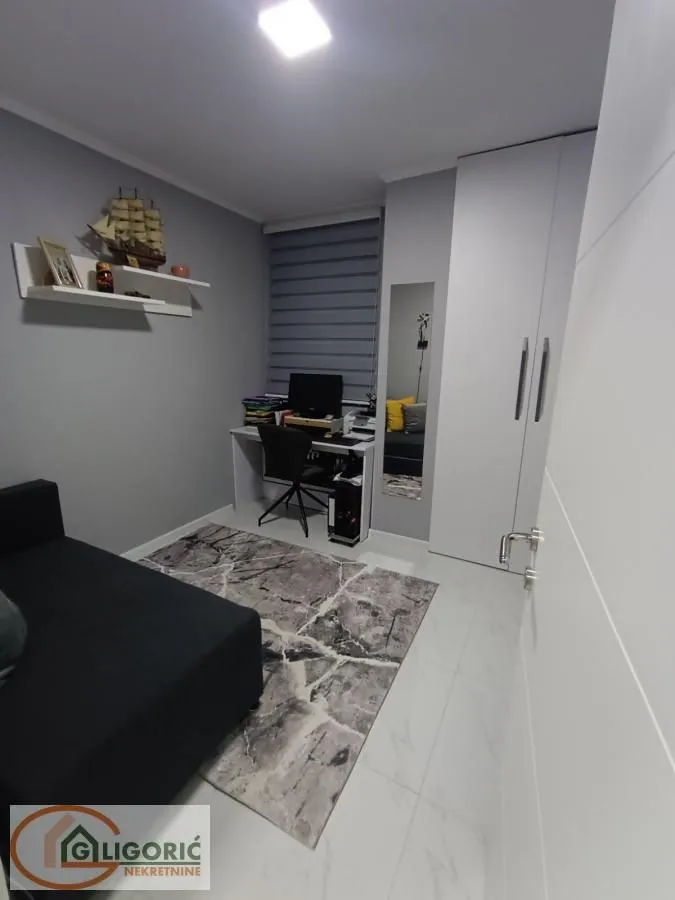 Prodaja, kuća, 346m², Strelište, Pančevo