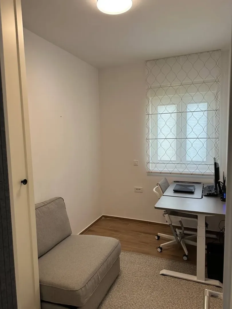 Prodaja, četvorosoban stan, 110m², Tivat, Crna Gora