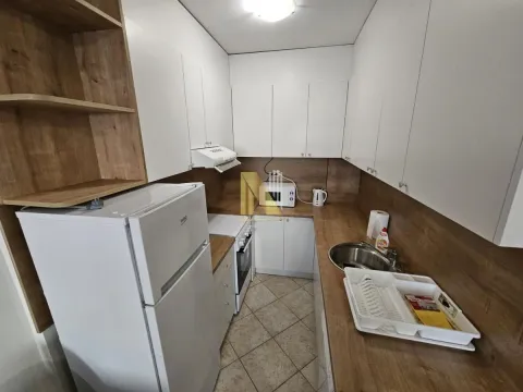 Izdavanje, garsonjera, 25m², Bulevar Evrope, Novi Sad Sve Podlokacije - image 5