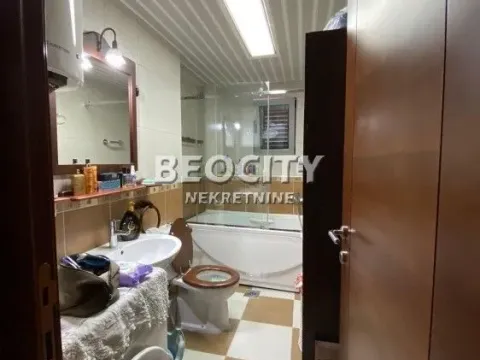 Prodaja, trosoban stan, 80m², Centar, Budva - image 13