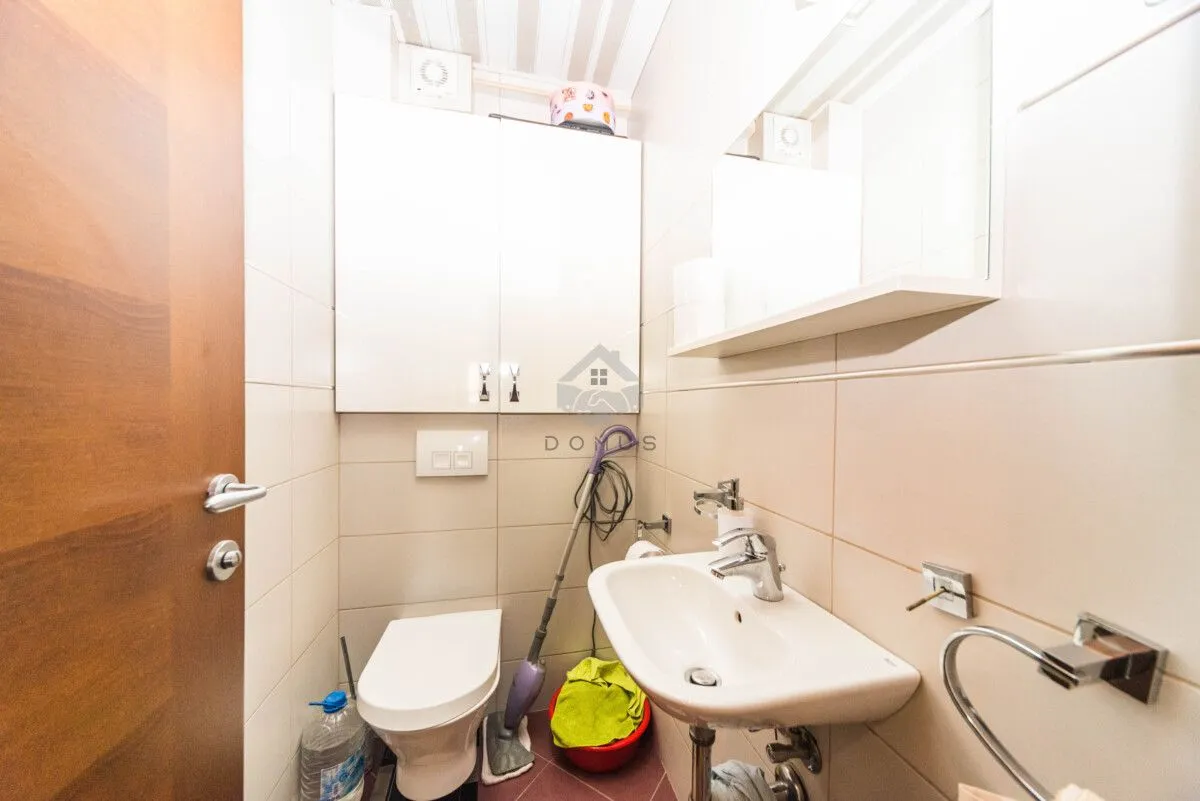 Prodaja, dvosoban stan, 81m², Krivi Most, Podgorica