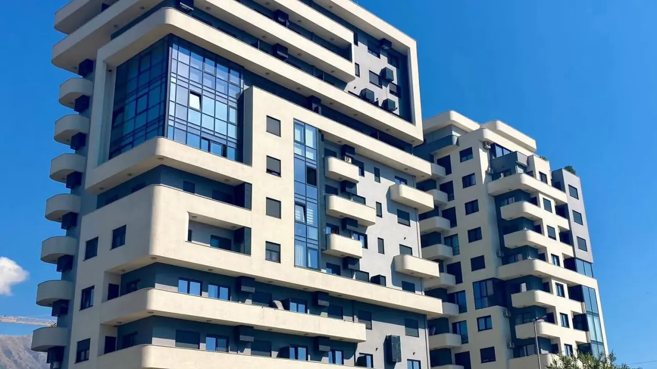 Izdavanje, jednosoban stan, 40m², Centar, Bar