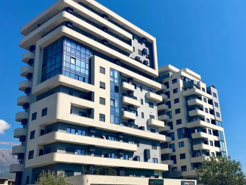 Rent, one bedroom apartment, 40m², Centar, Bar - image 1