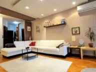 Izdavanje, trosoban stan, 100m², Centar, Budva - image 2