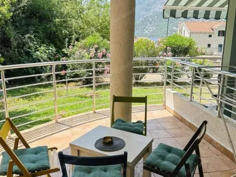 Prodaja, jednosoban stan, 65m², Risan, Kotor - image 4