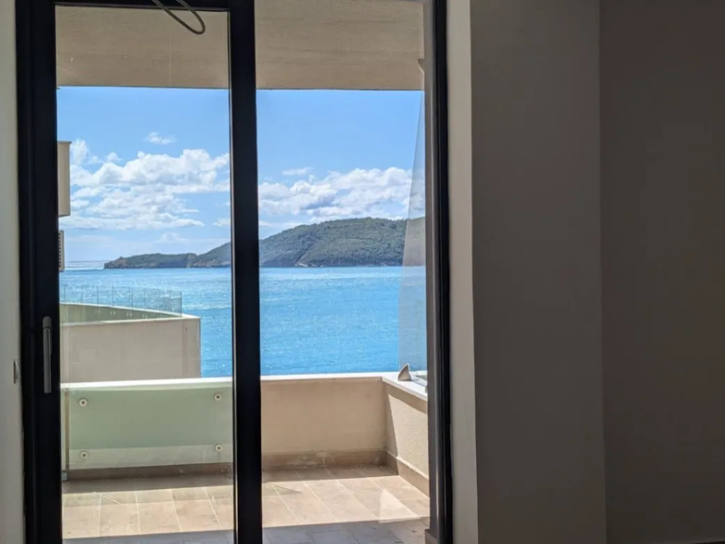 Prodaja, jednosoban stan, 57m², Rafailovići, Budva