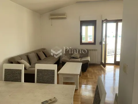 Izdavanje, dvosoban stan, 85m², Stari Aerodrom, Podgorica - image 1