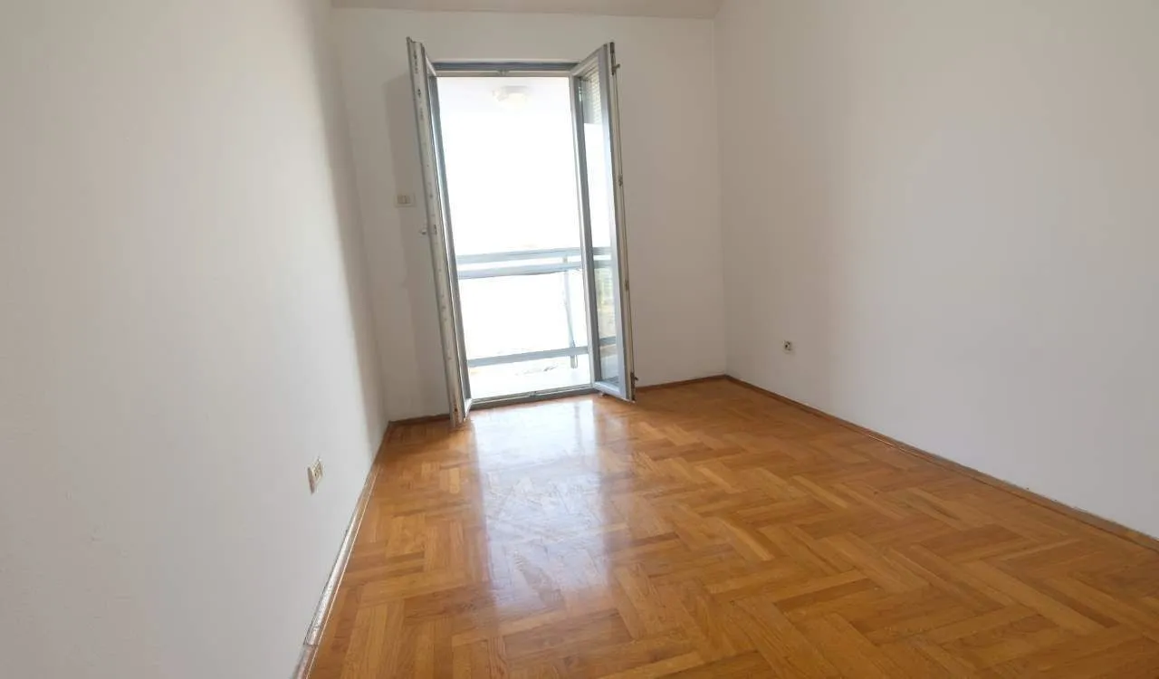 Rent, two bedroom apartment, 54m², City Kvart, Podgorica