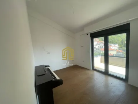 Prodaja, trosoban stan, 130m², Budva, Crna Gora - image 8