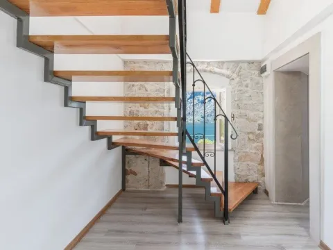 Sale, house, 800m², Prčanj, Kotor - image 6