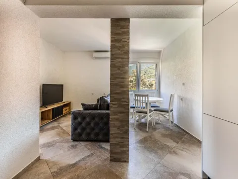 Prodaja, dvosoban stan, 52m², Centar, Tivat - image 3
