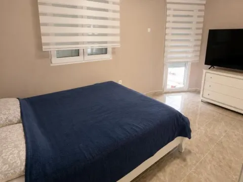 Izdavanje, trosoban stan, 125m², Malo Brdo, Podgorica - image 8