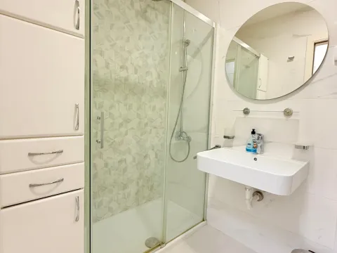 Rent, one bedroom apartment, 50m², Central Point, Podgorica - image 9