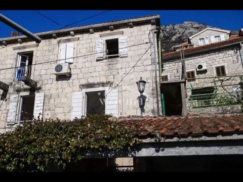 Prodaja, kuća, 134m², Perast, Kotor - image 9