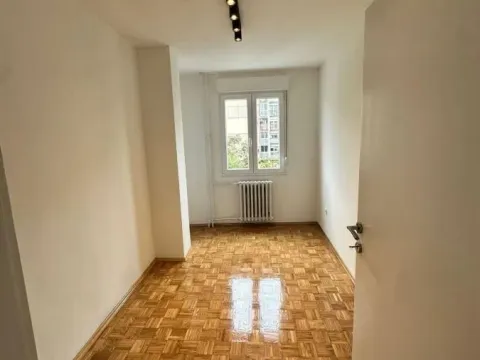 Prodaja, trosoban stan, 50m², Liman 4, Novi Sad Sve Podlokacije - image 2