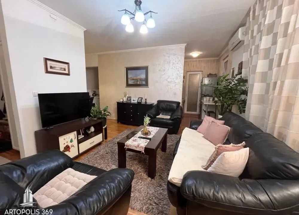 Prodaja, trosoban stan, 75m², Zvezdara Sve Podlokacije, Beograd