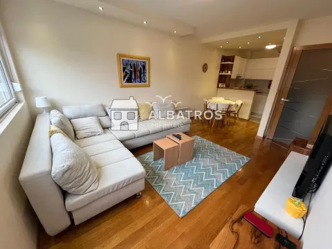 Izdavanje, jednosoban stan, 45m², Centar, Bar - image 2