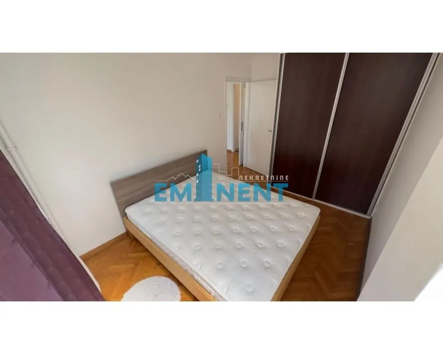 Izdavanje, dvosoban stan, 42m², Stari Merkator, Novi Beograd Sve Podlokacije