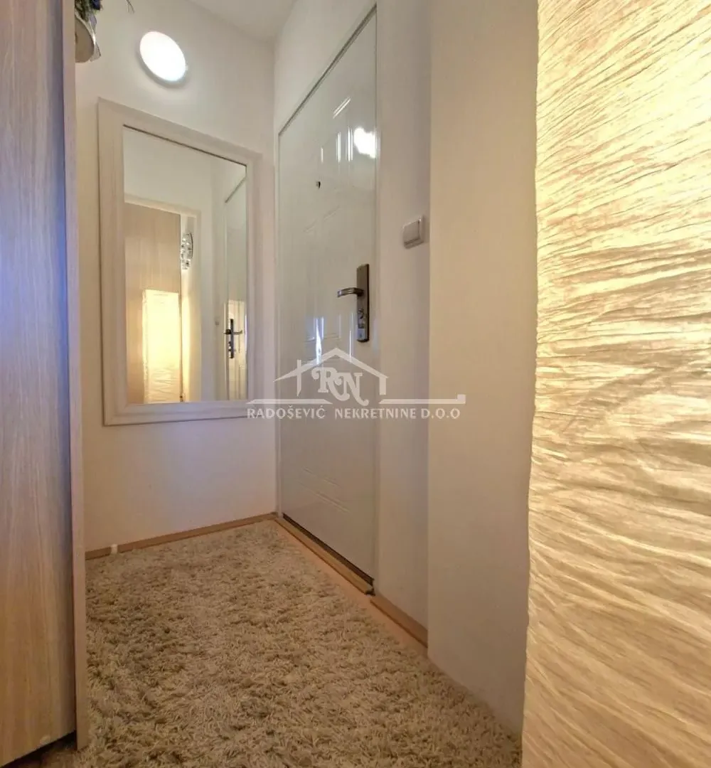 Prodaja, stan, 25m², Borča 1, Borča Sve Podlokacije