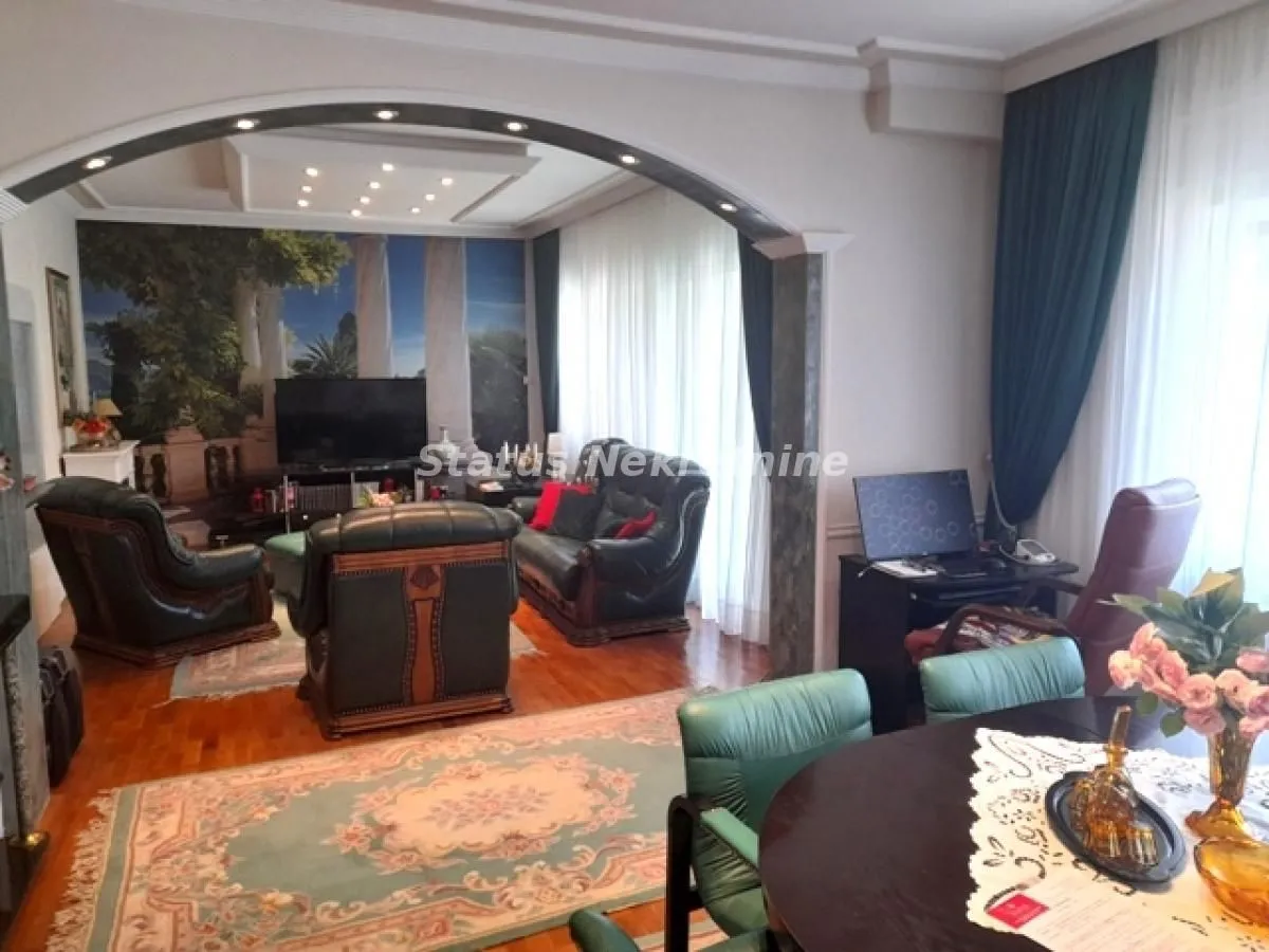 Prodaja, kuća, 274m², Temerin, Novi Sad