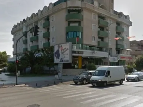 Izdavanje, četvorosoban stan, 140m², Preko Morače, Podgorica - image 1