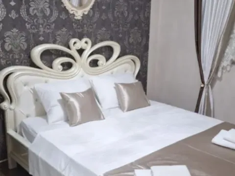 Izdavanje, dvosoban stan, 88m², Sveta Vrača, Kotor - image 9