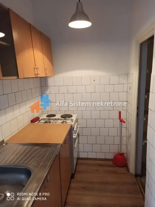 Izdavanje, trosoban stan, 70m², Stari Grad, Beograd