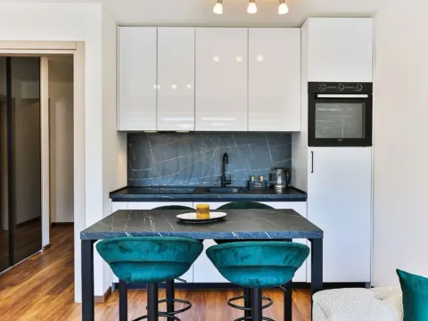 Prodaja, jednosoban stan, 46m², Centar, Budva