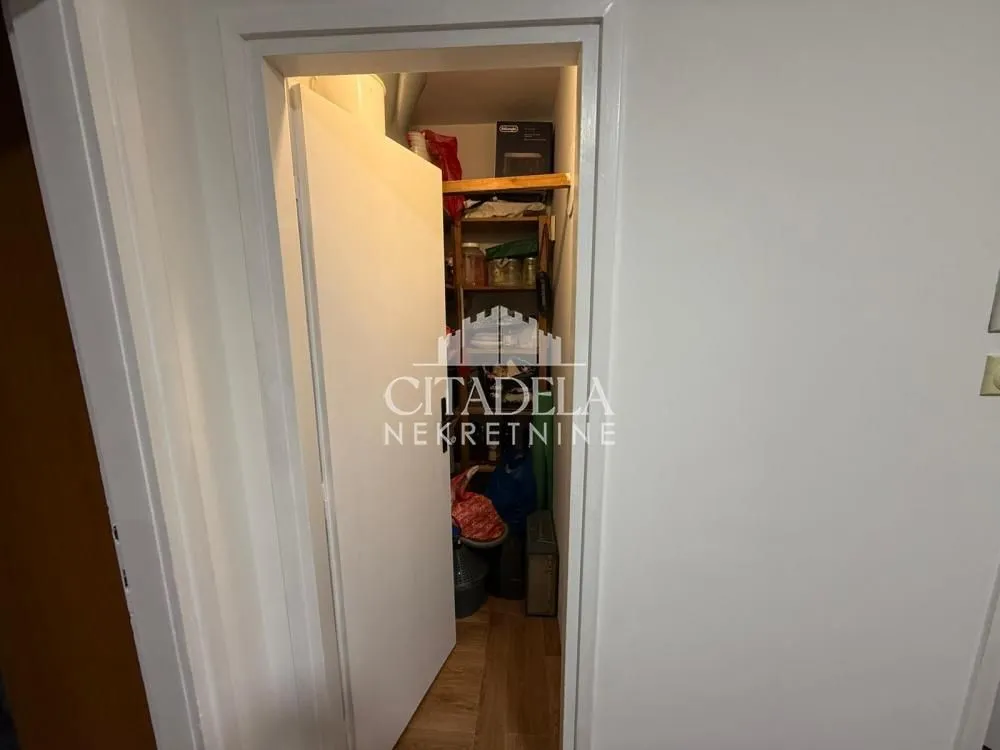 Prodaja, trosoban stan, 71m², Autokomanda, Voždovac Sve Podlokacije