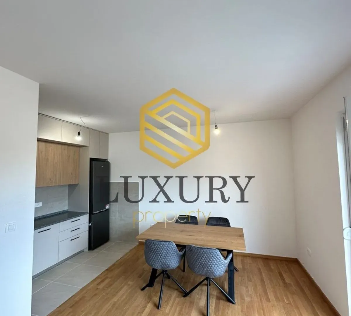 Izdavanje, dvosoban stan, 66m², Zabjelo, Podgorica
