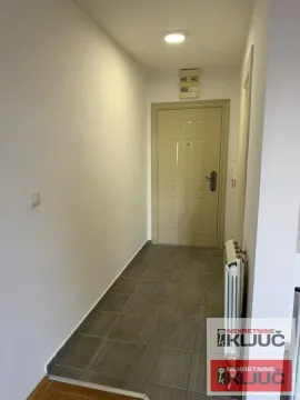 Izdavanje, garsonjera, 25m², Grbavica, Novi Sad Sve Podlokacije - image 2