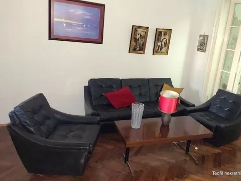 Sale, three bedroom apartment, 101m², Vračar, Šid