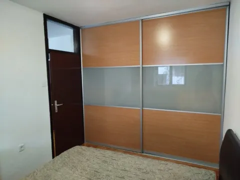 Izdavanje, jednosoban stan, 50m², Malo Brdo, Podgorica - image 8