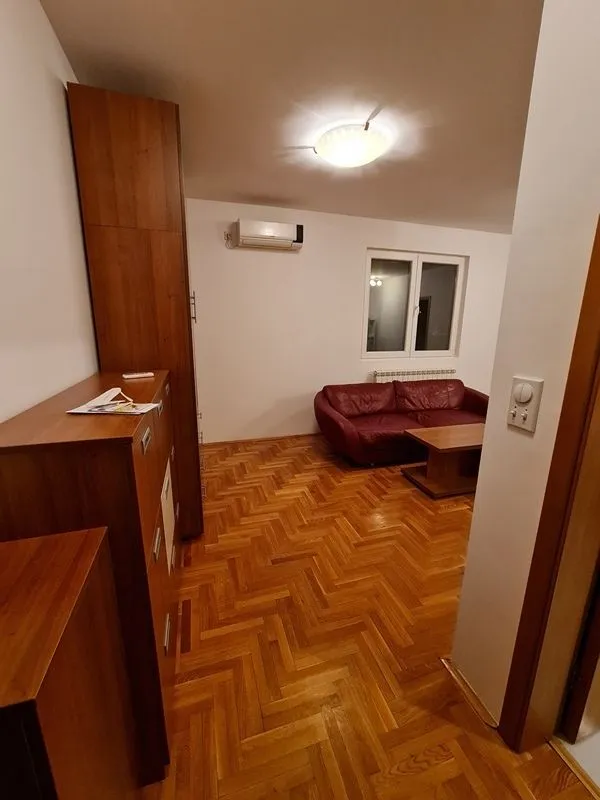 Prodaja, dvosoban stan, 42m², Ledine, Beograd