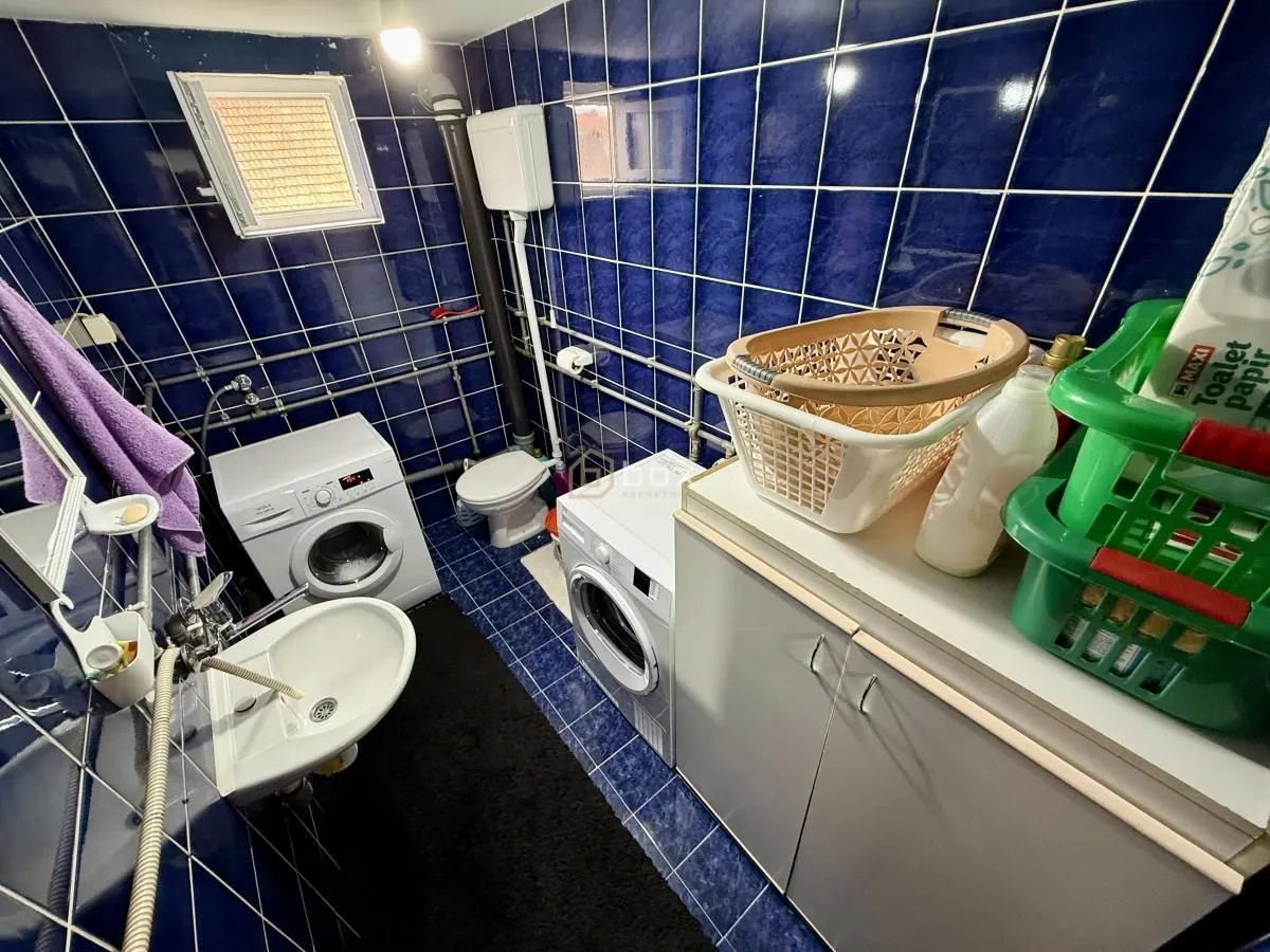 Sale, house, 200m², Pantelej, Niš
