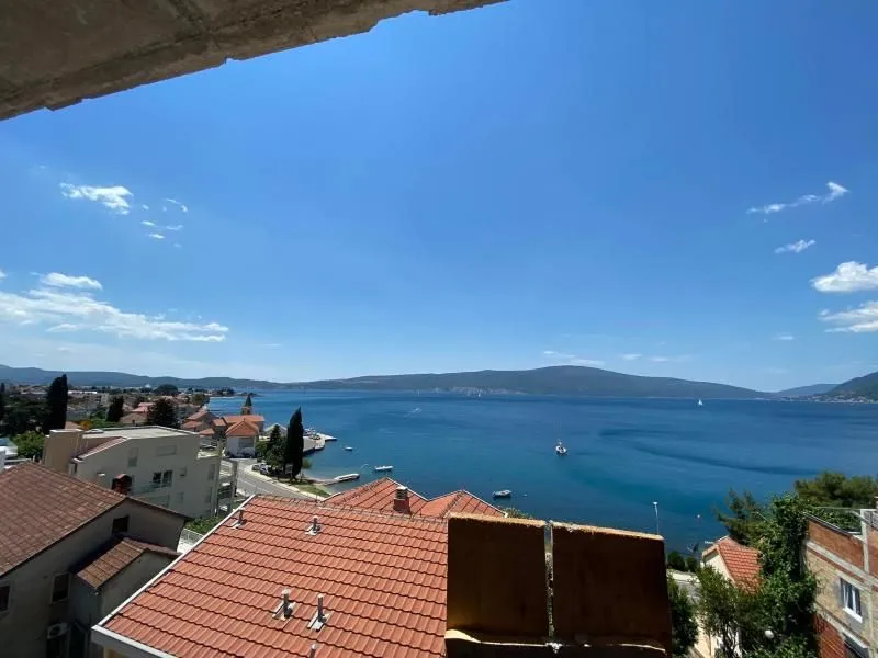 Prodaja, trosoban stan, 104m², Tivat, Crna Gora