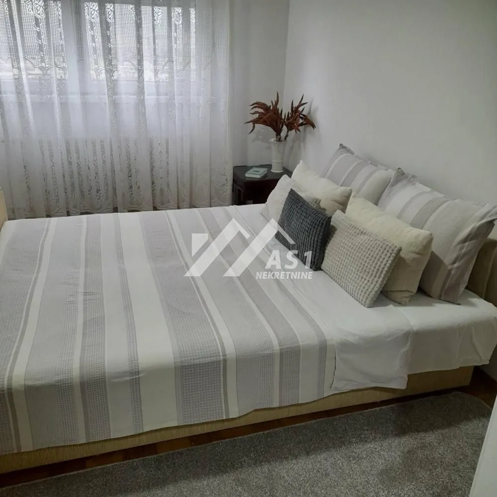 Izdavanje, dvosoban stan, 60m², Rotkvarija, Novi Sad Sve Podlokacije