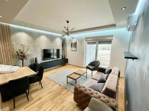 Izdavanje, jednosoban stan, 53m², City Kvart, Podgorica - image 3